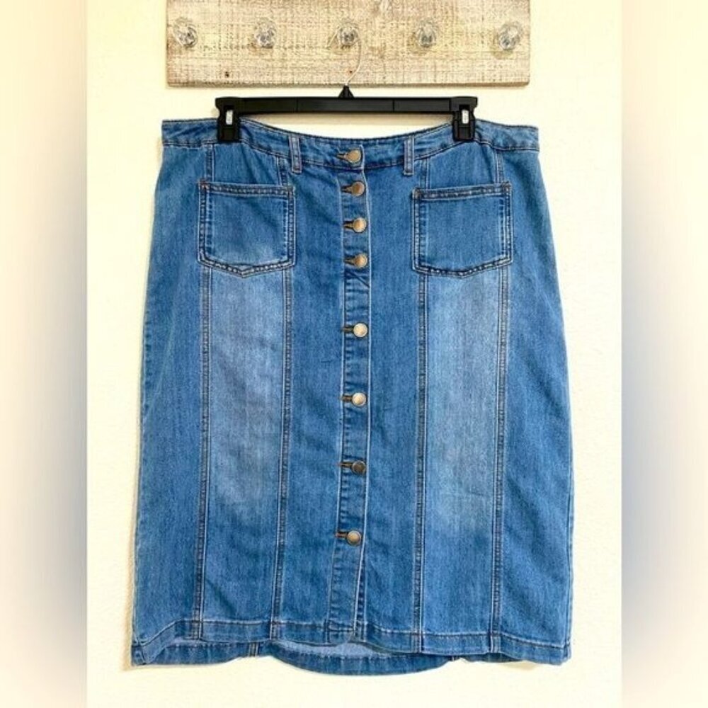 CJ Banks Women’s Denim Skirt Button Front Straight Midi Western Country Size 18